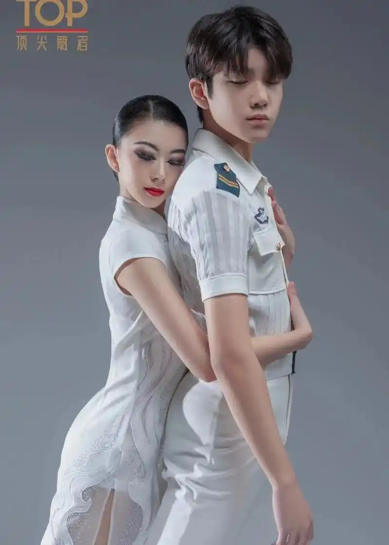 王崇墨李茉晗获得的奖项 - 抖音