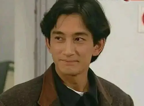 分手10年后,金巧巧当了总裁夫人,吴启华被小21岁的娇妻抛弃_腾讯新闻