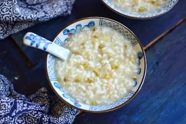 冬天早餐不知道吃啥?试试这几款简单营养的粥,吃完全身热乎乎的