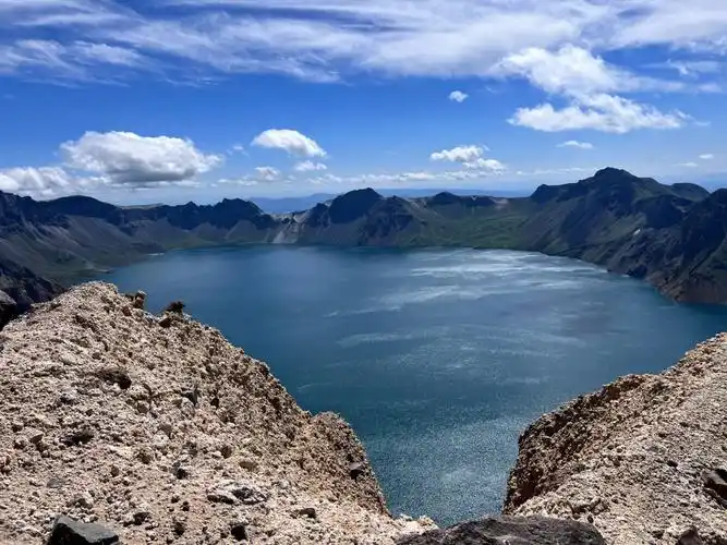 记录长白山天池北坡