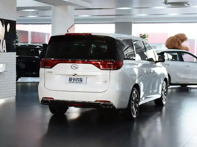 > 实拍全新广汽传祺gm8