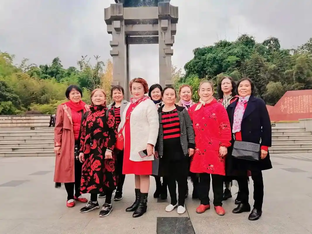 上热门 #生活是一道彩虹#友谊是一座大山#永远长青#我们的 - 抖音