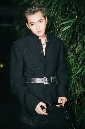 吴亦凡辟谣举办演唱会2021年巡演尚在筹备这是有盼头了