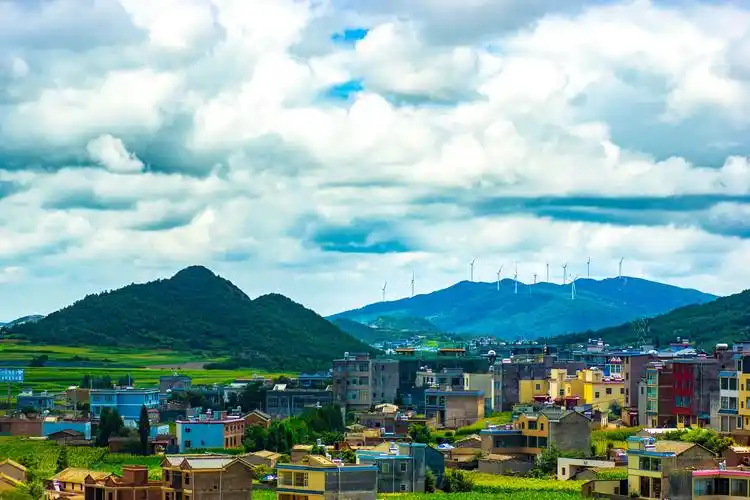 2019-09-26 分享 评论 喜欢 2018年7月30日拍摄于云南省师宗县雄壁镇