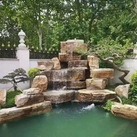 景观石是园林景观中不可或缺的元素,千层石是众多园林造景石材之一.