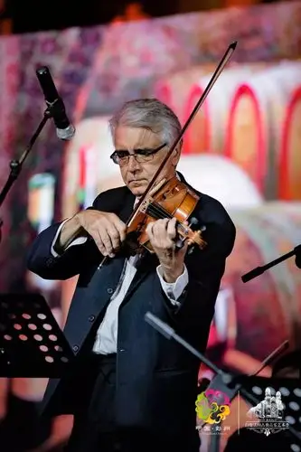 法国著名中提琴演奏艺术大师皮埃尔·亨利·薛列布法国年轻一代中杰出