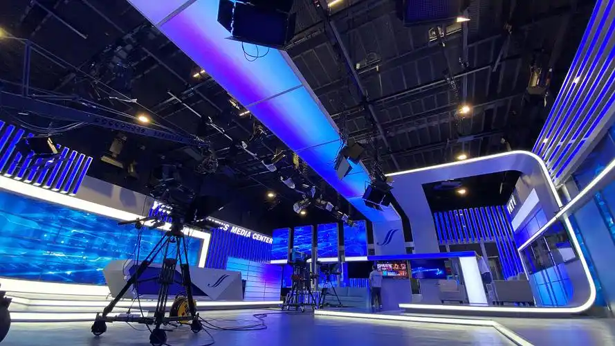 200㎡演播厅设计方案 收藏 200㎡演播厅设计方案 收藏 手机原图,效果