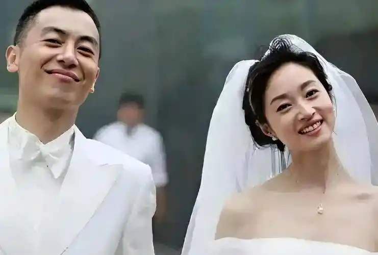 朱亚文上学时曾暗恋刘亦菲,但一直未敢表白,如今两人关系很好_表演