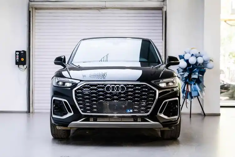 奥迪q5lsportback40tfsi2021款20t自动时尚型国Ⅵ