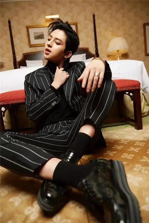 符龙飞从心而立再造天地