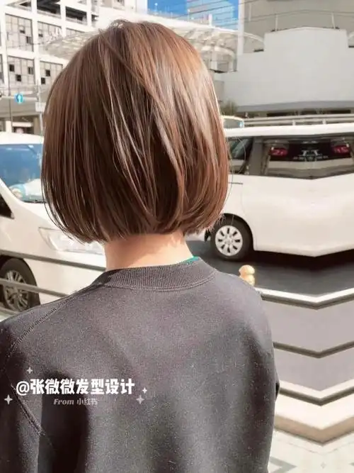 甜美风齐脖短发秋冬性感小发型