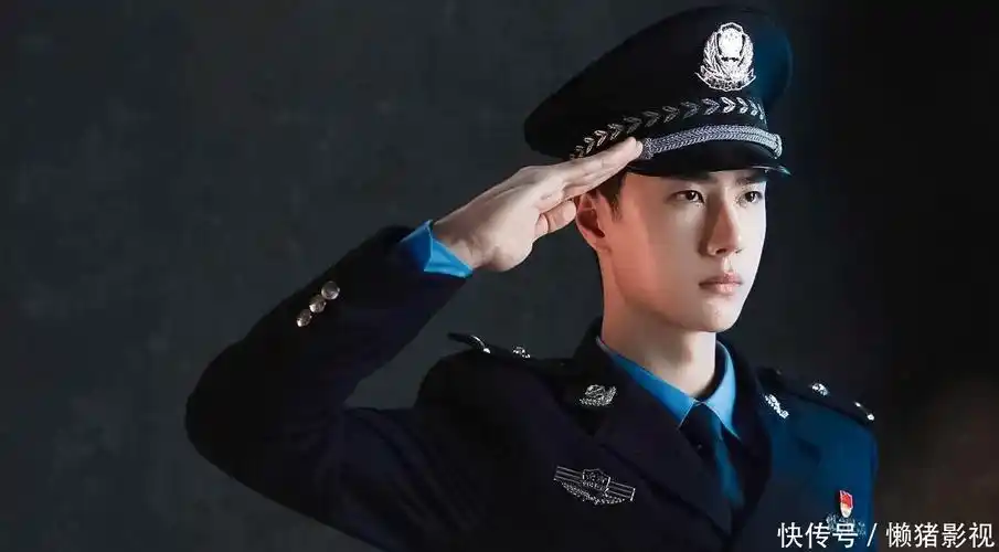 王一博新造型:无偶像包袱,穿军装,留"黄埔头"变身民国青年