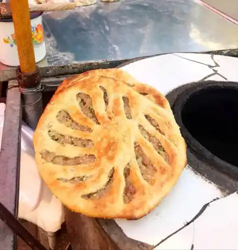 探店:确认过眼神,这就是我在信阳想要的商城肉烧饼!