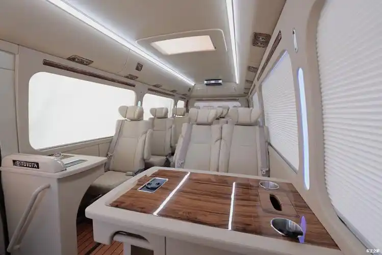 中巴车报价销售17座考斯特其他的一些装饰装17座豪华商务车不可小觑的