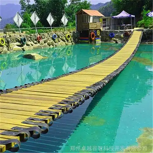 景区摇摆桥定制 水上吊桥抖音快手网红摇摇桥 户外拓展游乐设备