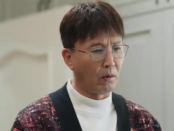 "大器晚成"的8位中年男演员:有人备受争议,有人迷上"