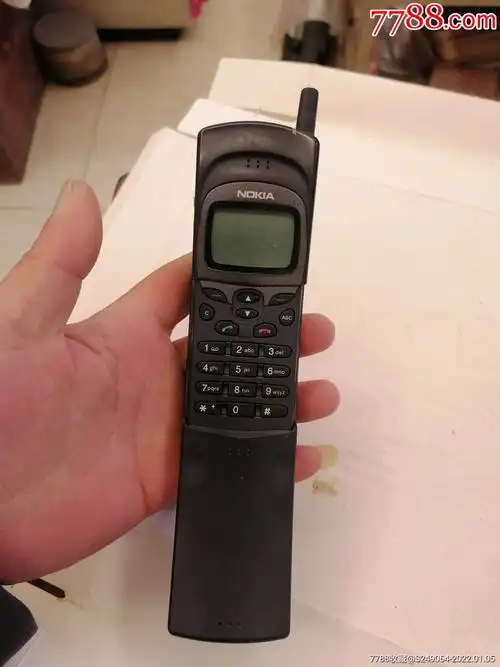 老式诺基亚手机品相好充电可用如图包真