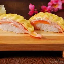 渔阪寿司深夜食堂的烧芝士三文鱼好不好吃?用户评价口味怎么样?