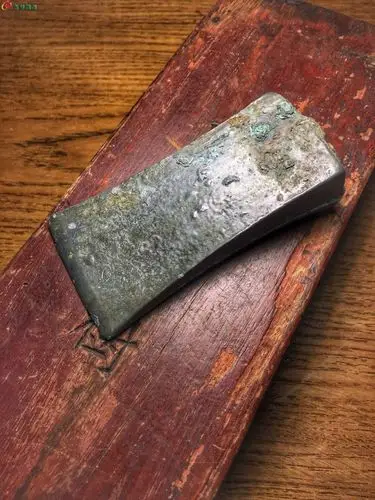 [欣赏] 小收获~青铜锛