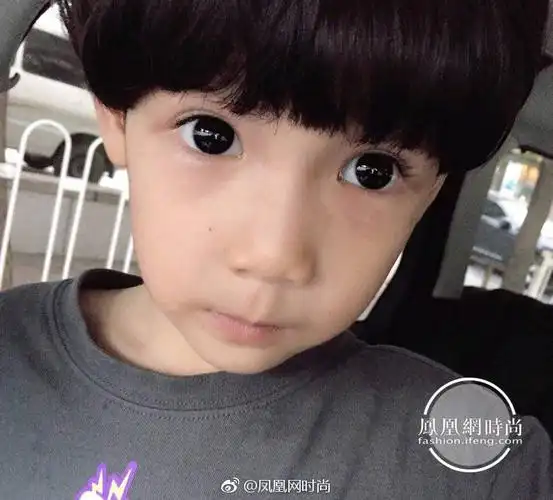 杨烁的宝宝很可爱啊