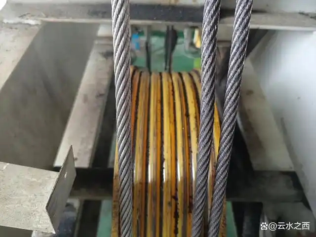 更换电梯钢丝绳的方法步骤一电梯人