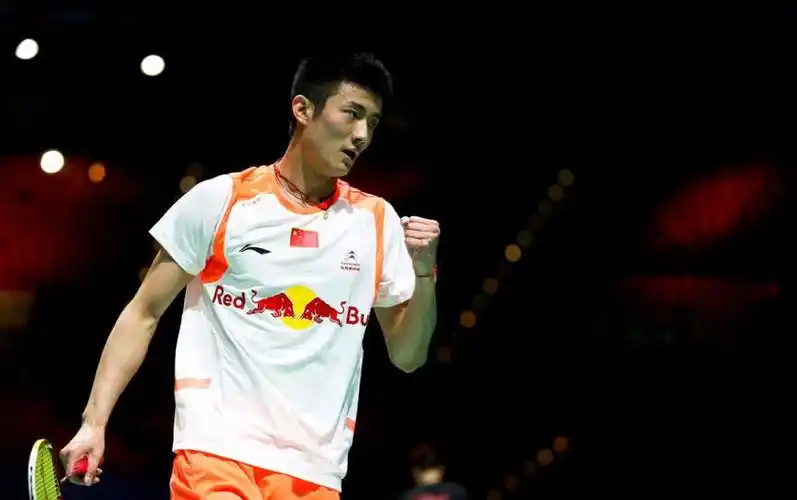 谌龙回归厦门特房羽毛球俱乐部-潮牌体育