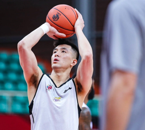 郭艾伦面对央视镜头落泪:我就是有啥说啥 比赛如人生不要轻言放弃