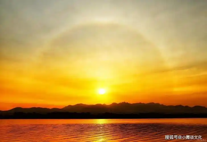 温暖自己,以阳光的心态,迎接每一个清晨,心态充满阳光,世界也因你而