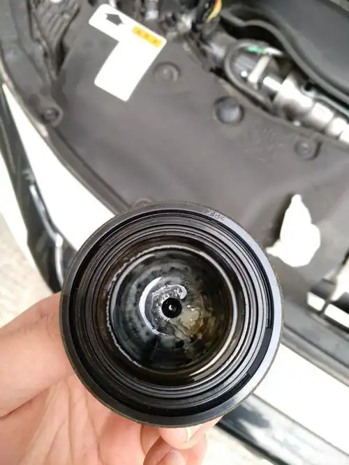 宝马一系的机油盖是不是也有乳化现象?