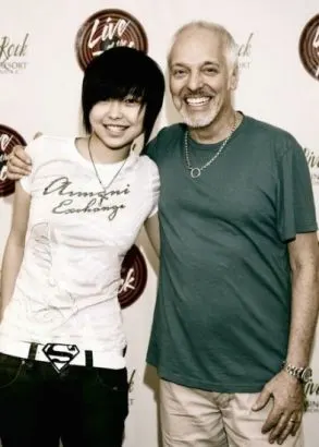 《最美和声》陶喆组美女曝旧照疑整容