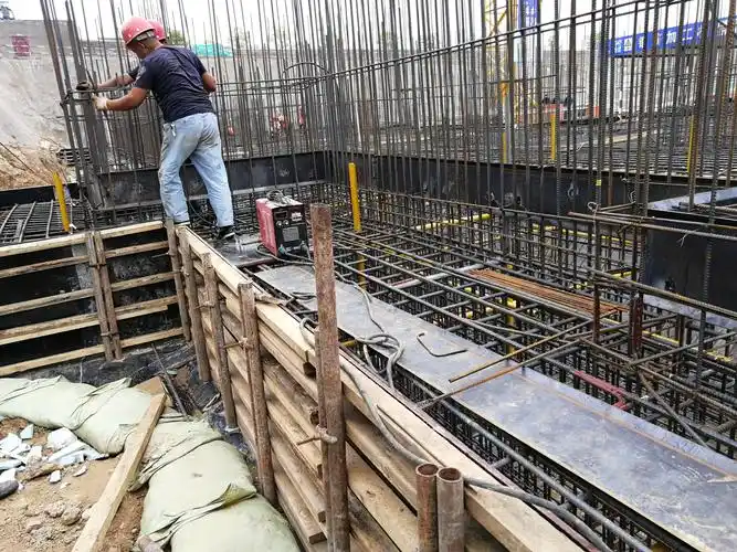 4#挡土墙止水钢板焊接