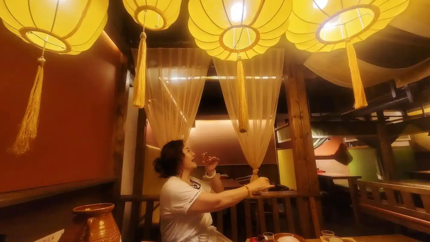 成都耍酒馆.成都小酒馆,一种偏爱人间烟火的情怀 吹一吹成都的 - 抖音