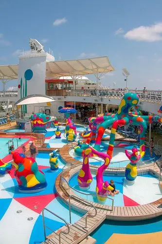 皇家加勒比国际游轮第三艘绿洲级邮轮开始建造