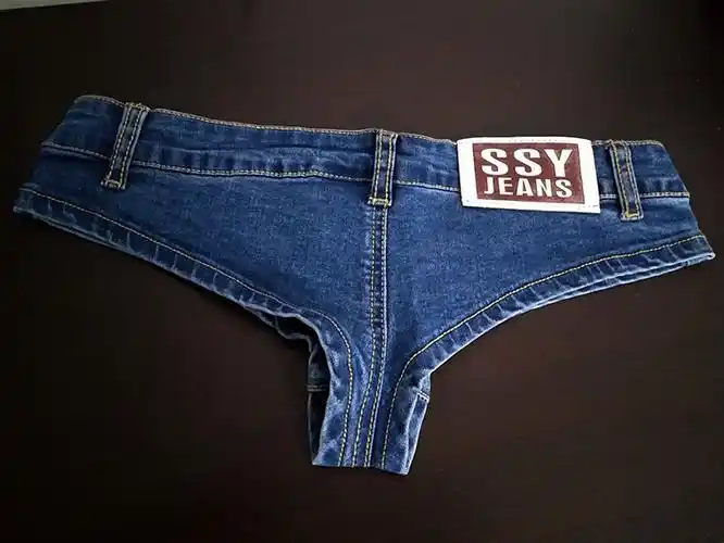 夜店齐屁辣妹牛仔短裤超短露臀热裤紧身低腰超短裤女夏性感走光骚