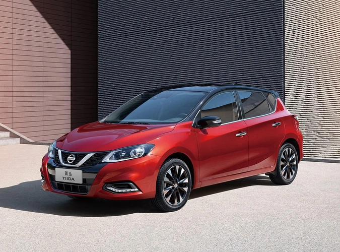 代步出行选两厢车就很不错,最低只要8.18万起,便宜又好开