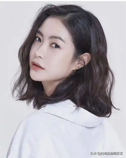 今年流行这3种"齐肩烫发",减龄不说还显脸小_脸型_发型_卷发