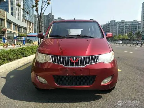 五菱宏光红色238万精品车况好车不等人