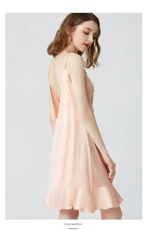 墨娜秋明星同款少女睡裙夏季薄款性感睡衣裙子女夏裙低胸冰丝火辣露背