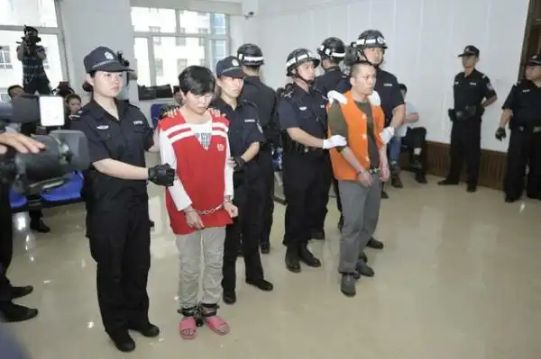 黑龙江桦南孕妇为夫猎艳案主犯白云江被执行死刑-庭审现场-民主与法制