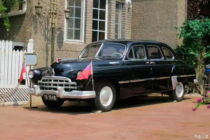 再附赠一张,一辆50年代苏联产的吉姆汽车