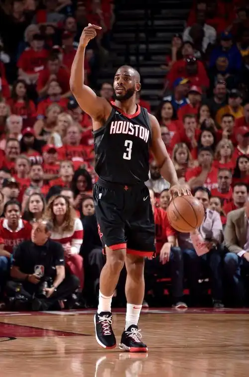 p>克里斯·保罗(chris paul),1985年5月6日出生于美国 a target="