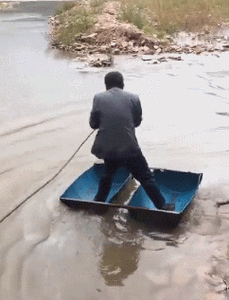 搞笑gif图片笑话段子:来呀,互相伤害啊