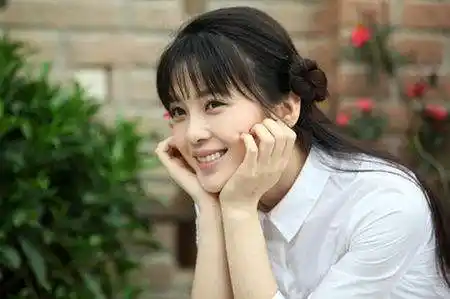 极光之恋何静文饰演者赵韩樱子资料何静文跳舞时的背景音乐是什么