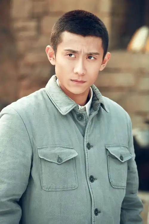 张一山《我的父亲我的兵》热播 网友:真的很man