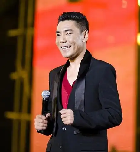 屠洪刚儿女近照,方舒生的最漂亮,继子的颜值更是远超亲生儿子