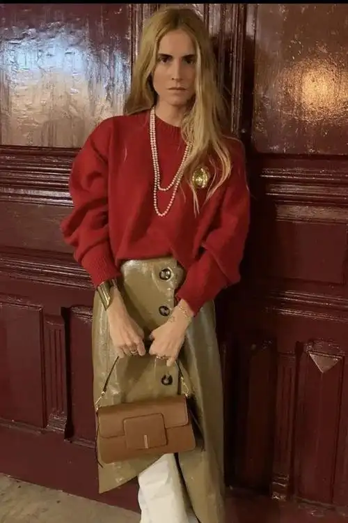 冬日里的复古高级穿搭红色棕色浪漫有氛围