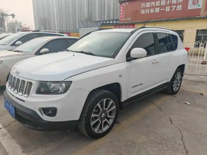 新到2014年吉普指南者(进口).个人一手.两件喷漆.七万多公里.