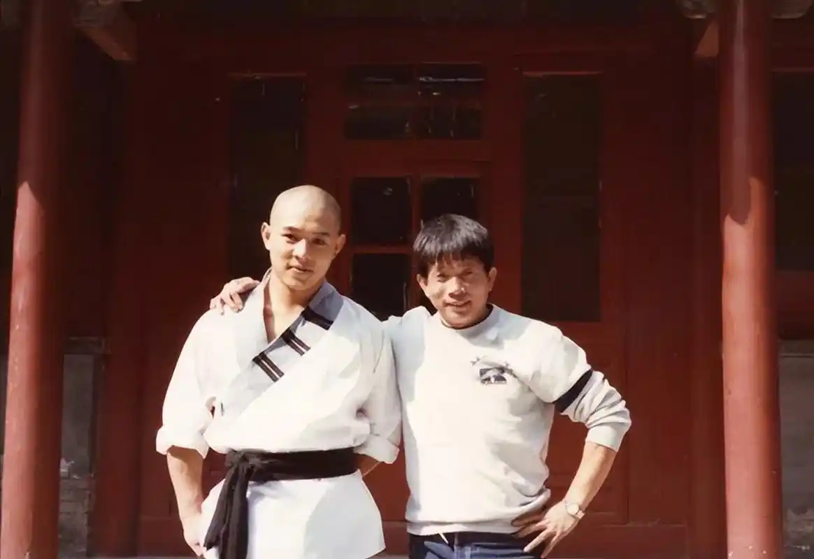 1982年电影《少林寺》内地公映后引发社会关注,当时影院票价1角钱左右