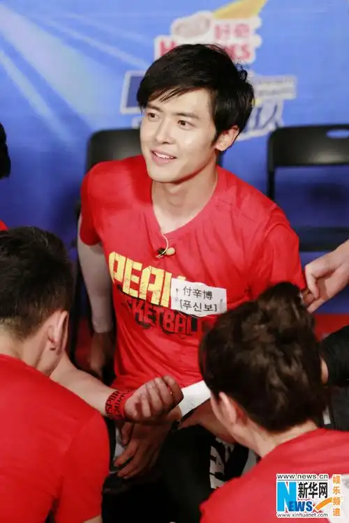 《中韩梦之队》付辛博强势回归 陆毅速度惊人