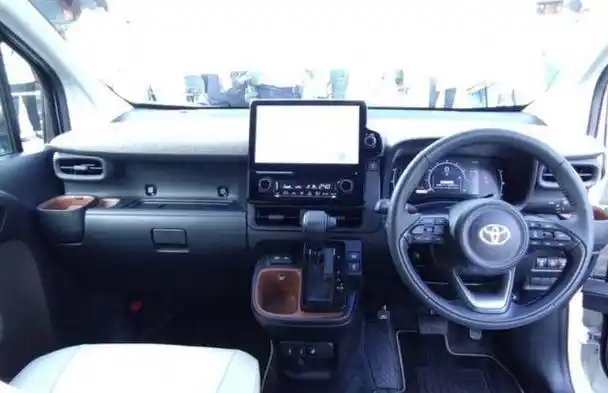 全新丰田sienta,搭载1.5l混动,海外仅售9.8万起,引入肯定卖爆